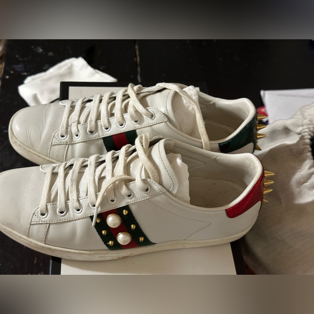 Gucci sneakers sz 10